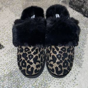New Gianni Bini Comfiee Leopard Print Rhinestone Embellished Faux Fur Slippers